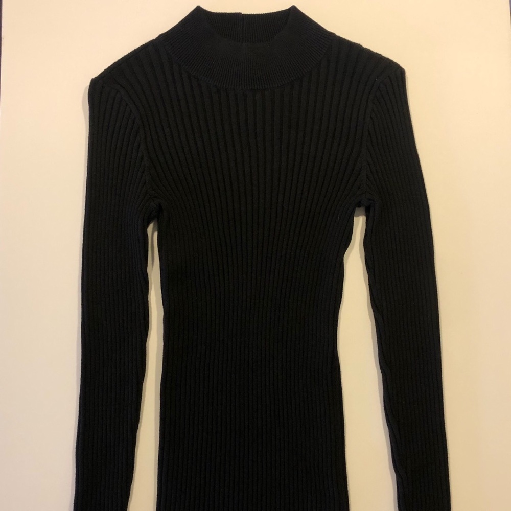 EUC Jeanne Pierre Sweater